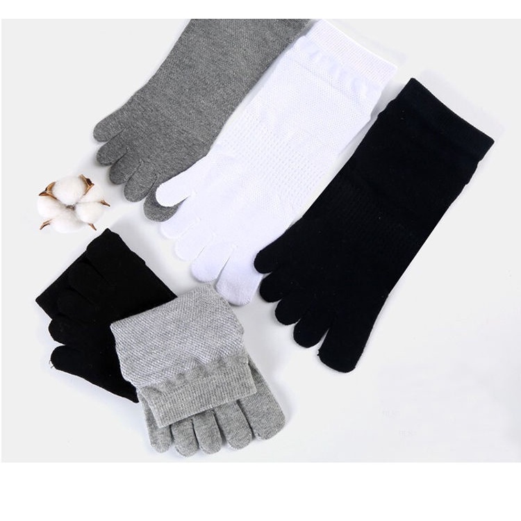 Tất Xỏ Ngón Nam Trơn Có Lỗ Thông Hơi Tạo Cảm Giác Thông Thoáng Dễ Chịu