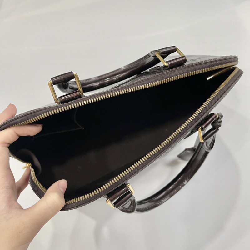 Túi Lv alma vernis PM màu đỏ chính hãng