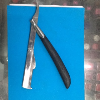 Dao cạo cán gổ