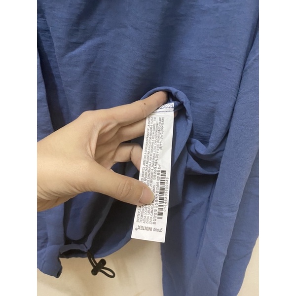 Áo sơmi zra có dây rút trả khách dư 2c size M 🥰