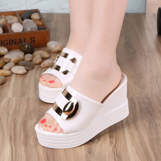 Dép sandal đế dày dành cho nữ