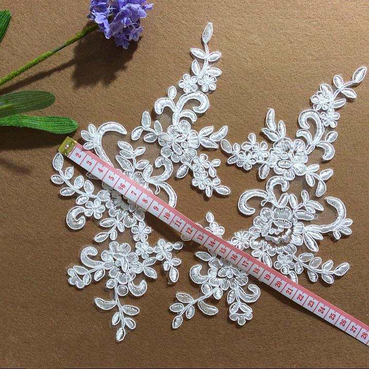 Set 2 Miếng Vá Trang Trí Váy Cưới Màu Trắng Đen