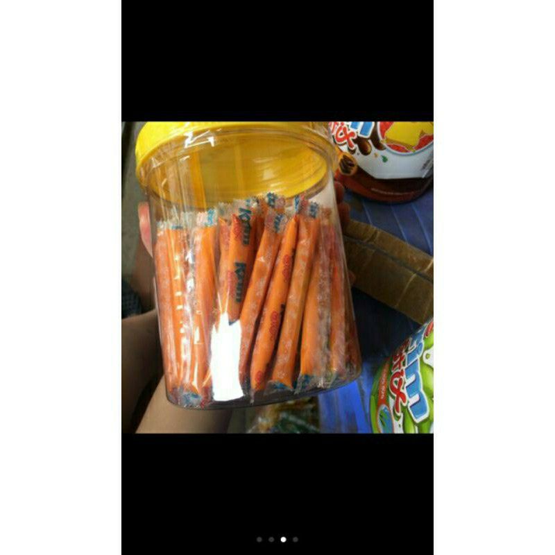 Lọ 100 chiếc kẹo krim stix