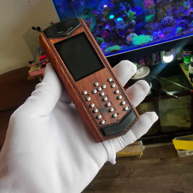 Điện thoại gỗ hương Nokia 105