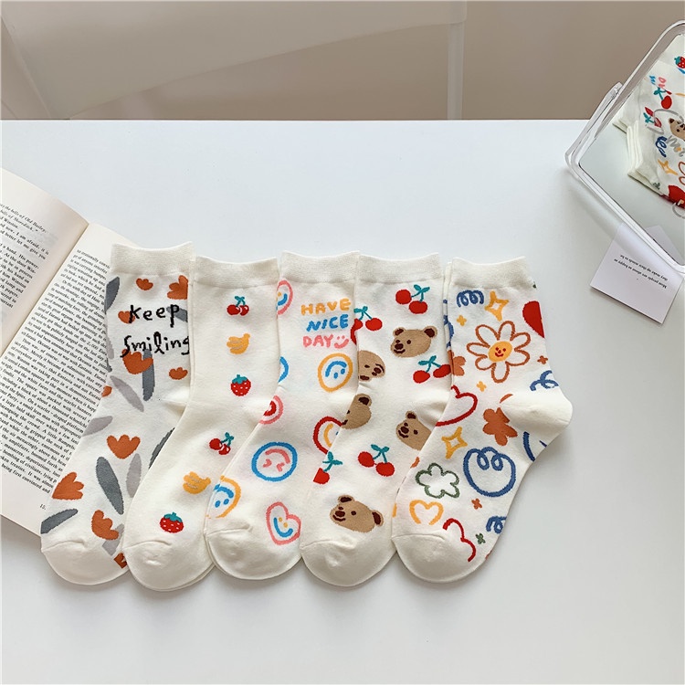 Vớ tất trắng họa tiết Keep Smiling, bông hoa, cherry