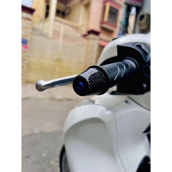Gù tay lái carbon fiber xịn loại gù trung lắp được trên nhiều dòng xe ( giá bán 1 Cặp )