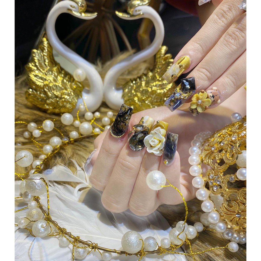 Phụ kiện Thiên nga decor mẫu móng ( set 2 con ) màu vàng - bạc