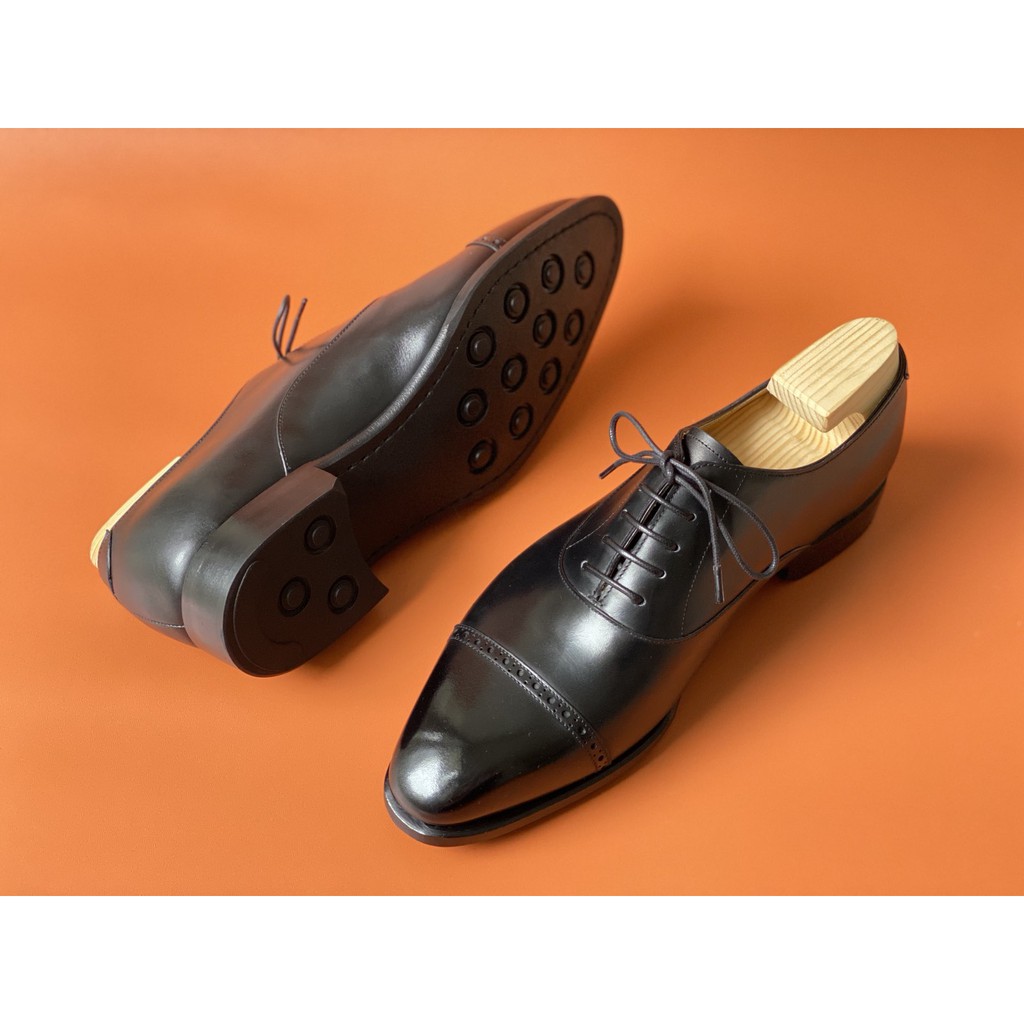 Giày Oxford kiểu Punched Cap Toe