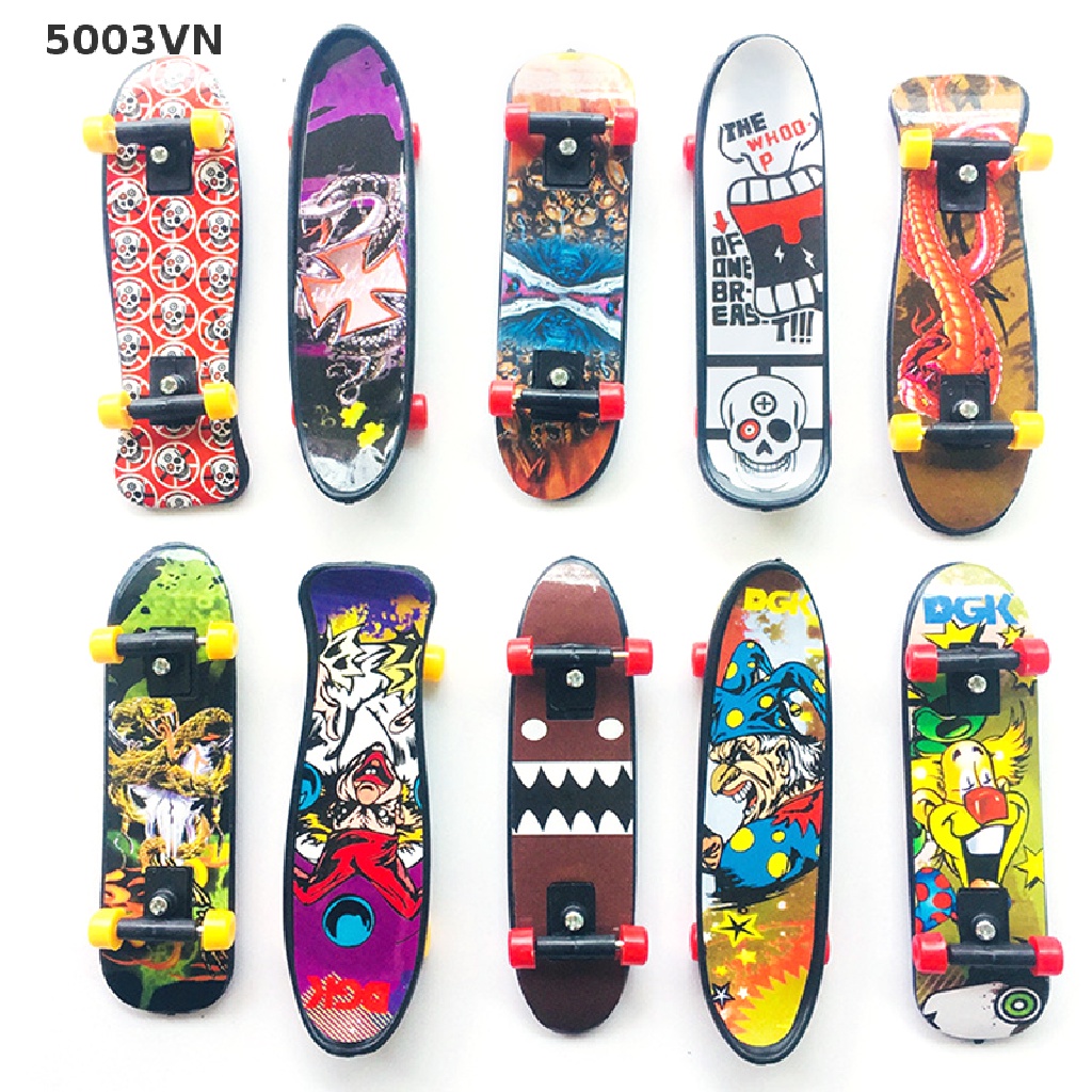 【home】 1pc Fingerboard Mini Creative Fingertips Skateboard Plastic Finger Skate Scooter 【Shopee-5003VN】