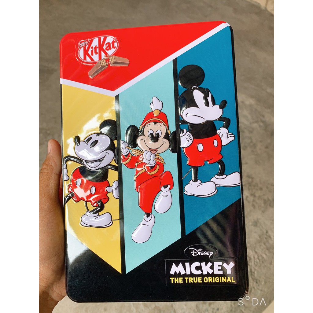 Hộp bánh xuân KitKat