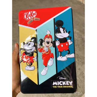 Hộp bánh xuân KitKat
