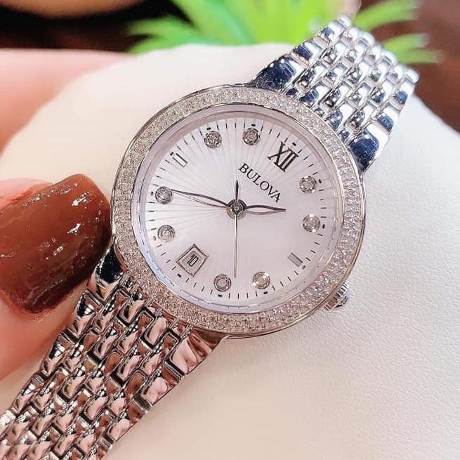 Đồng hồ nữ Bulova 96R203 viền đá điểm chỉ giờ đính vụn kim cương