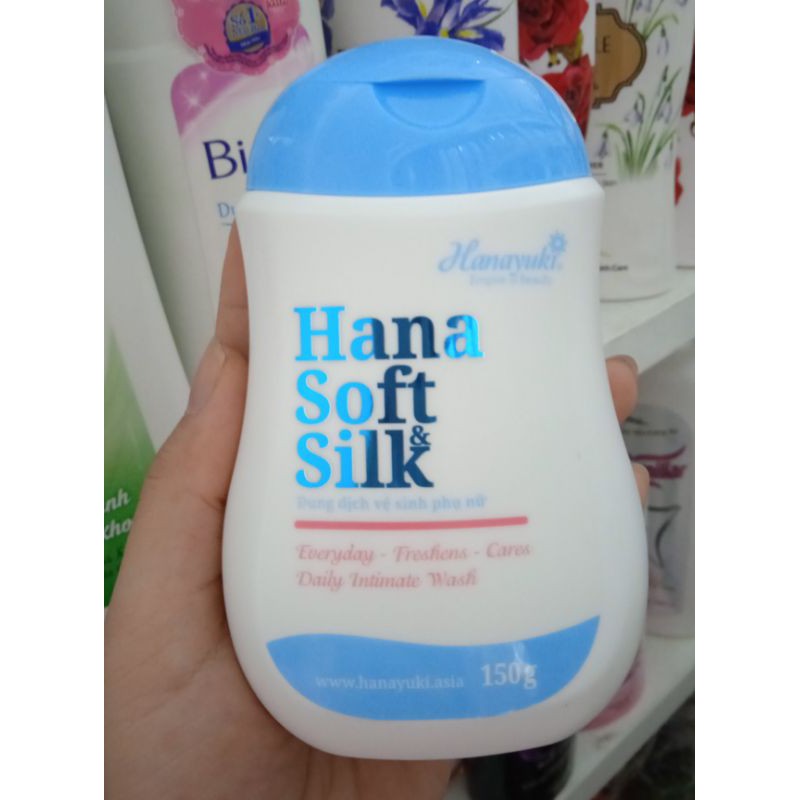 Dung dịch vệ sinh Hana Soft &amp; Silk