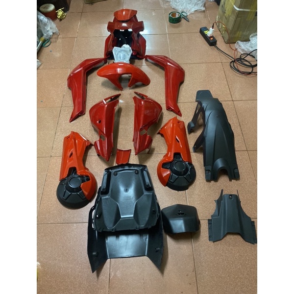 Cả bộ nhựa xe điện Xmen đủ các màu