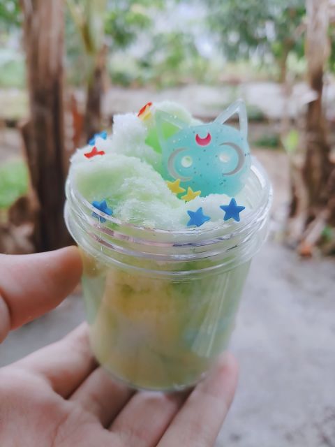 Slime hủ 120ml giá 50k 1 hủ, khu mua 2 hủ thì sẽ được mua 1 bộ kít với giá 20k