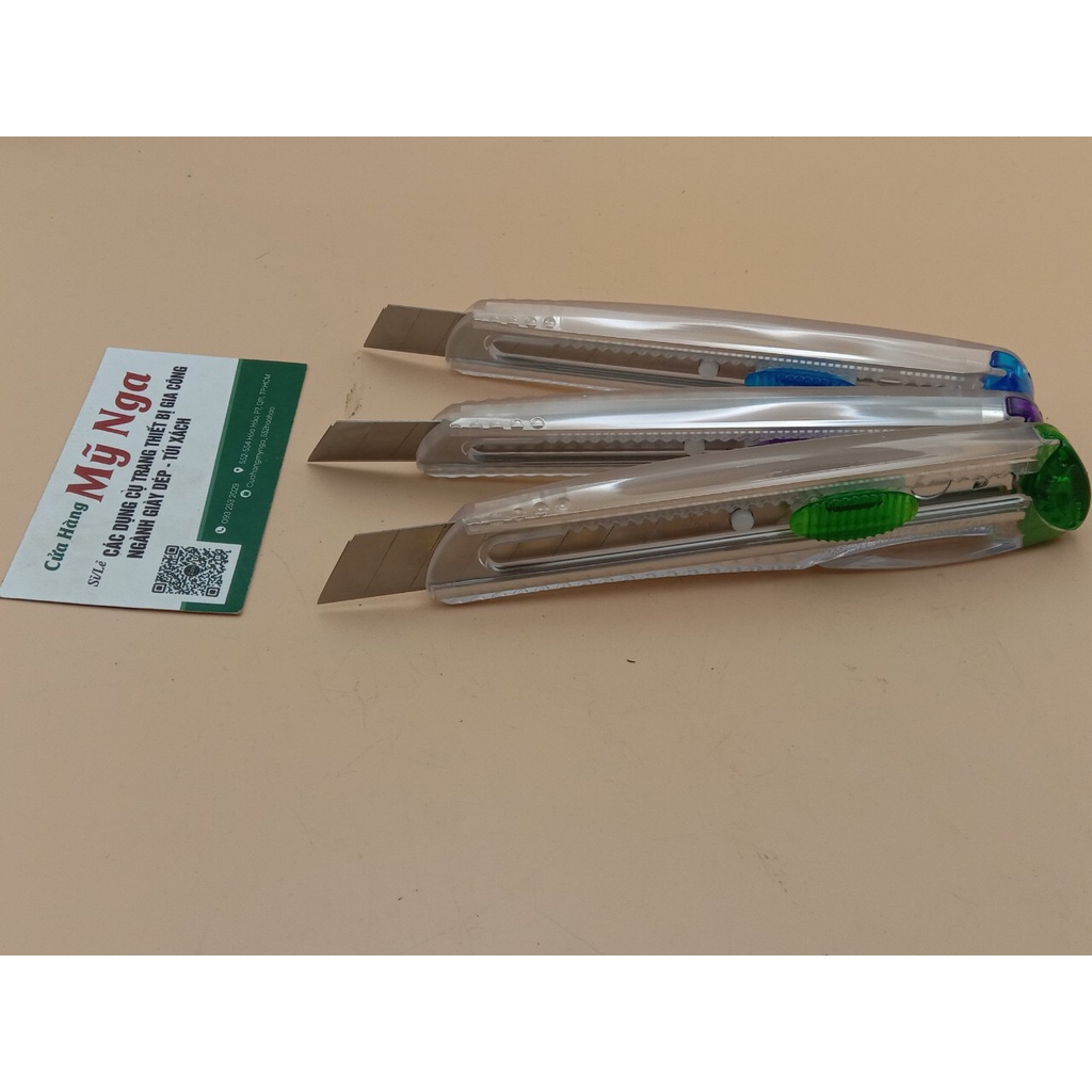 Dao rọc giấy cán trong nt-cutter iL-120P