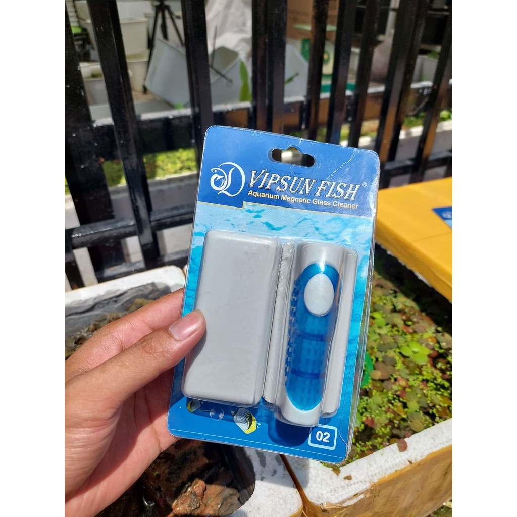 Lau Chùi Hồ Kính Có Nam Châm