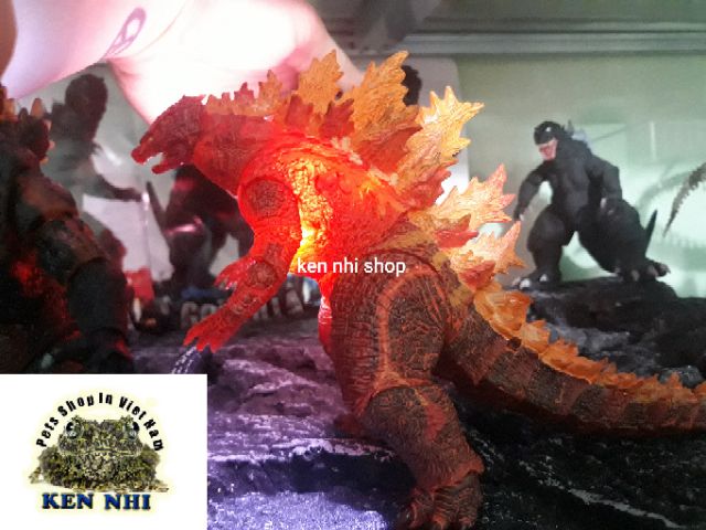 Mô hình đồ chơi khủng long burning Godzilla NECA 2019. .