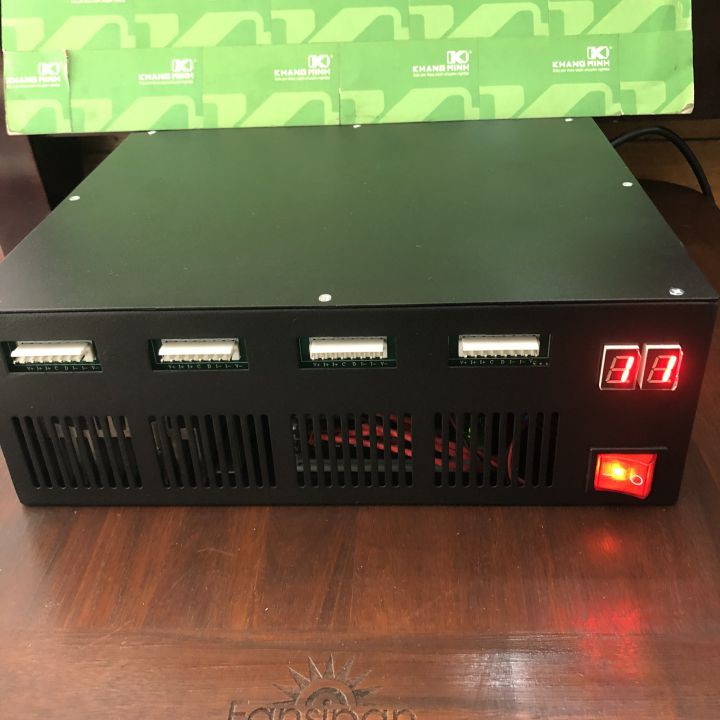 Máy sạc, xả và đo dung lượng pin laptop chuyên dụng.