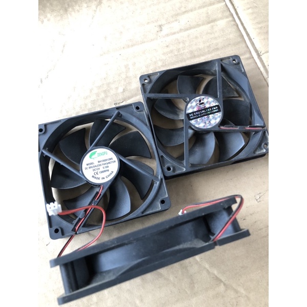 Quạt tản nhiệt 12VDC  hàng cũ, đảm bảo chạy tốt