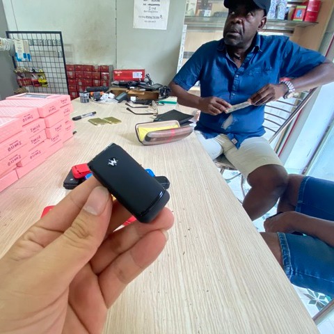 Điện thoại đôc mini F1 có bluetooth spartner