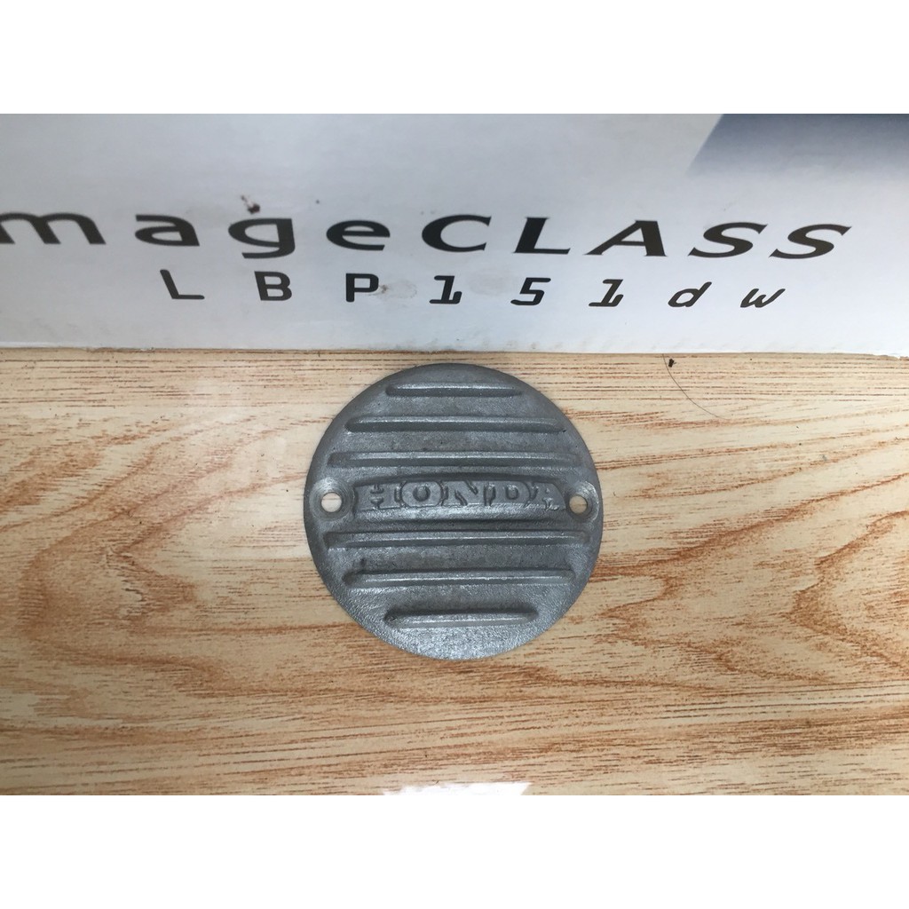 Nắp tròn chử honda sọc ngang gắn bên nồi trang trí cho xe 67