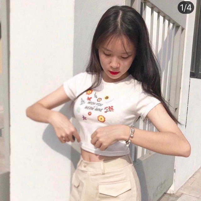 ☀️ CropTop Thêu Bông Nhí | BigBuy360 - bigbuy360.vn