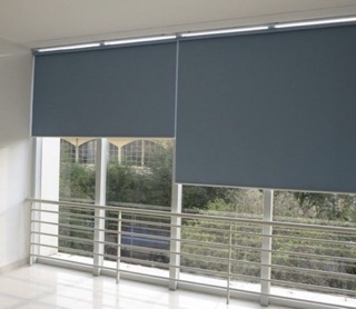 Rèm cuốn trơn cản sáng 100% ( kt :1,4 x 1,6)
