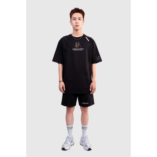 Áo thun SADGUR PORTRAIT TEE 👩🏼  Tặng túi tote chính hãng 0d  hàng có sẵn