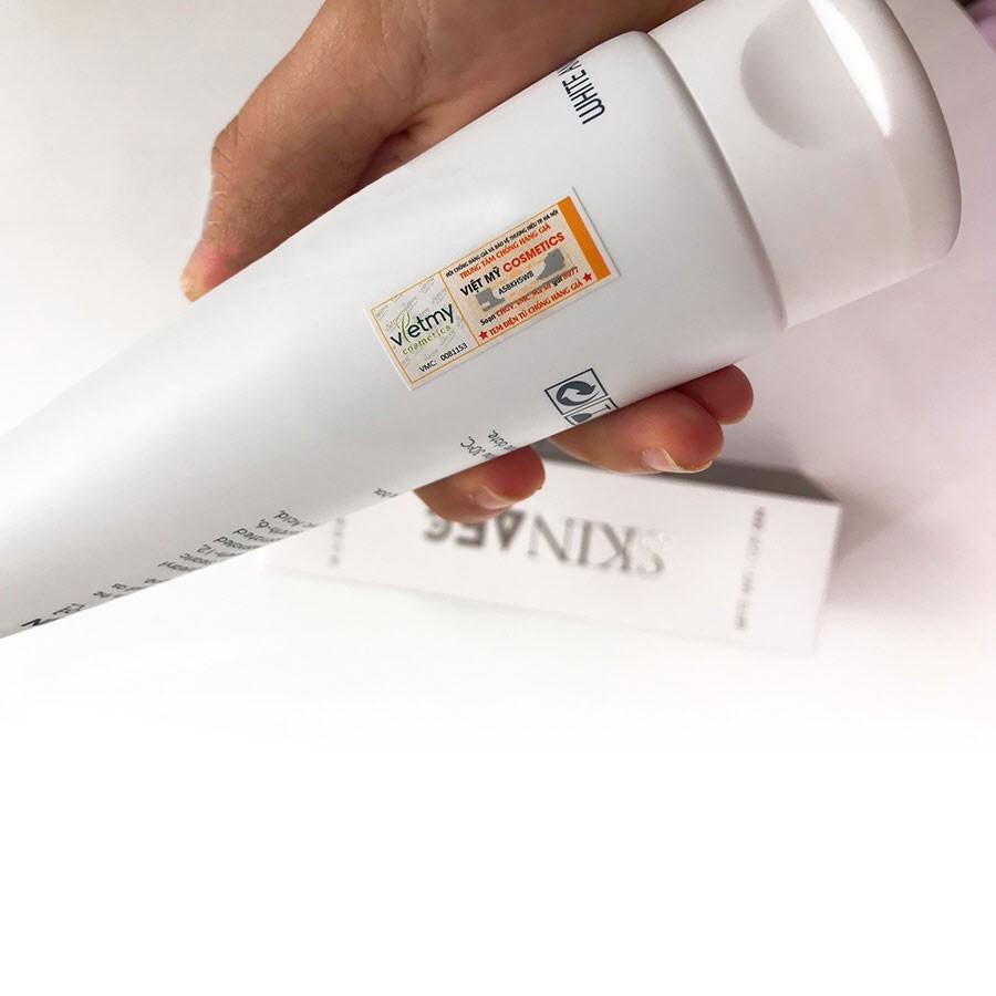 Sữa tắm Ủ kích trắng da SKIN AEC Hàn Quốc - Bật Tông sau 1 lần dùng | BigBuy360 - bigbuy360.vn