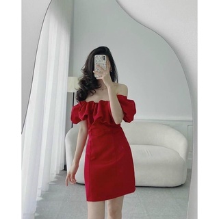 Đầm trễ vai nhún bèo bồng ngực