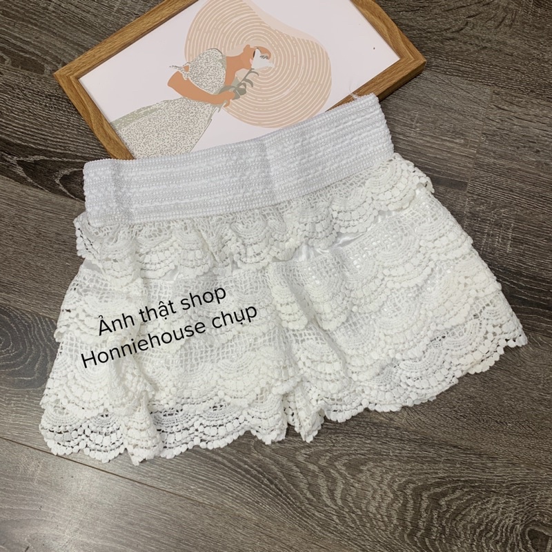 Quần sooc ren tầng kiểu giả váy, quần đi biển nữ