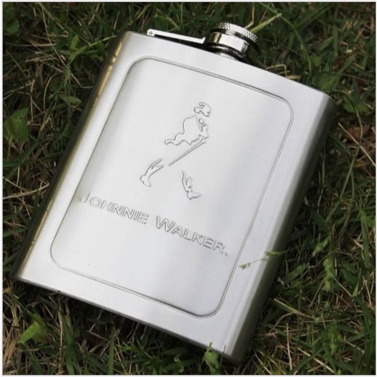 Bình đựng rươu inox Johnnie Walker 200ml logo nổi