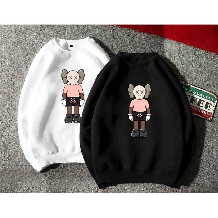 Áo nỉ Sweater KAWS cute form suông rộng unisex cho nam nữ, chất nỉ bông siêu ấm, màu đen trắng cổ tròn