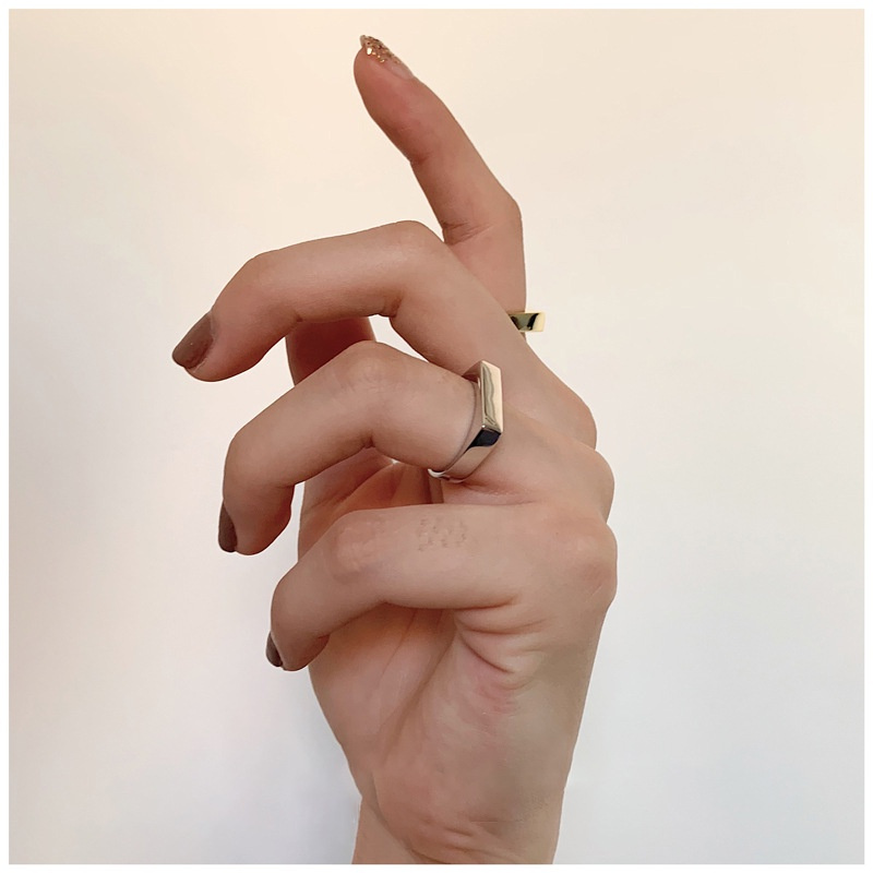 Nhẫn Đeo Tay Kim Loại Thiết Kế Đơn Giản Cho Nữ