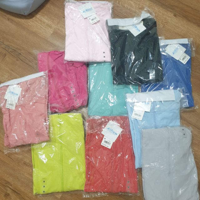 (AUTHENTIC) Áo chống nắng Uniqlo Arism chất làm mát | BigBuy360 - bigbuy360.vn