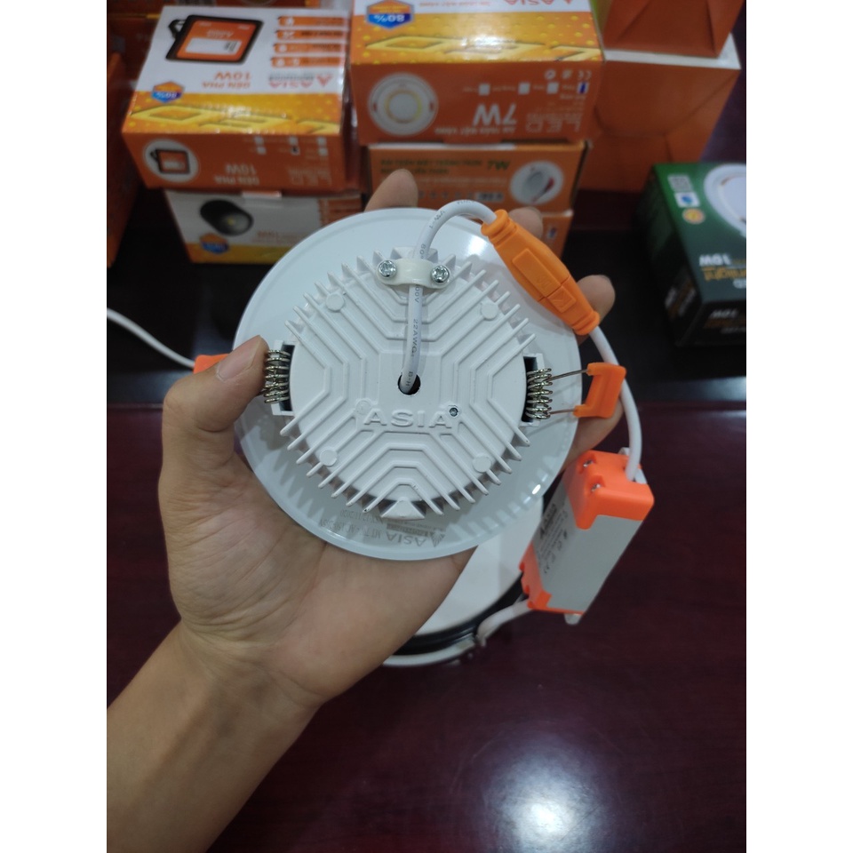 Đèn dowlight âm trần Asia bảo hành 2 năm...................................................................