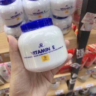 KEM DƯỠNG ẨM VITAMINE ARON