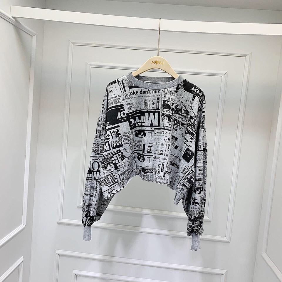 Áo croptop tay dài phồng in chữ giấy báo cực chất - MM.AN667