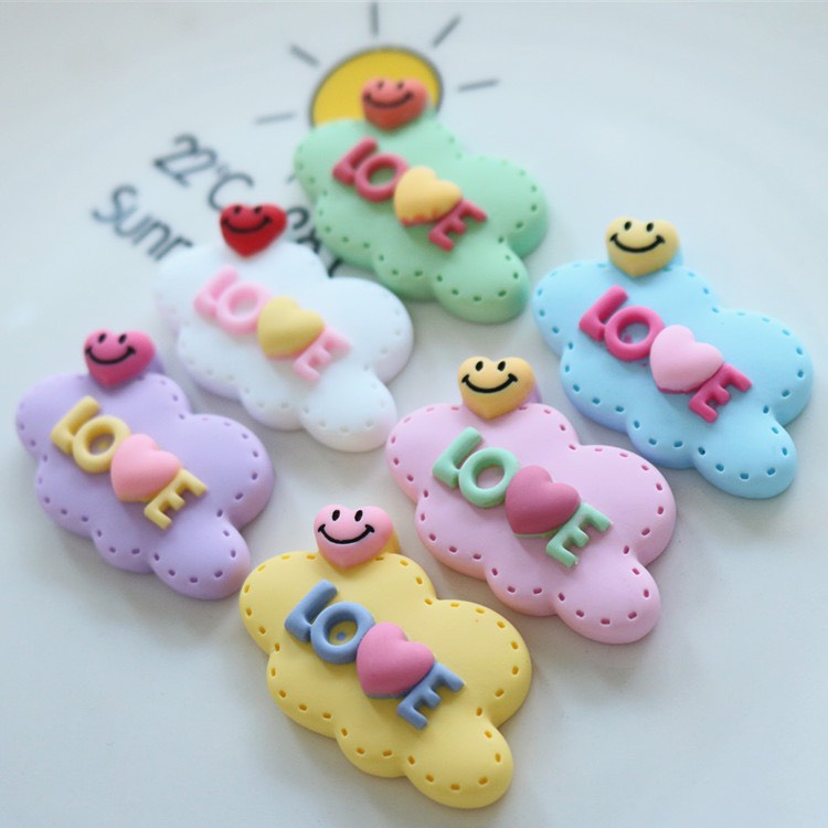 Charm (C564) slime/ Dụng Cụ Charm Trang Trí [Ko Keo &amp; Nút] Bảng Chữ Love Xinh Xắn (4x2.4cm) - Giá 1 cái