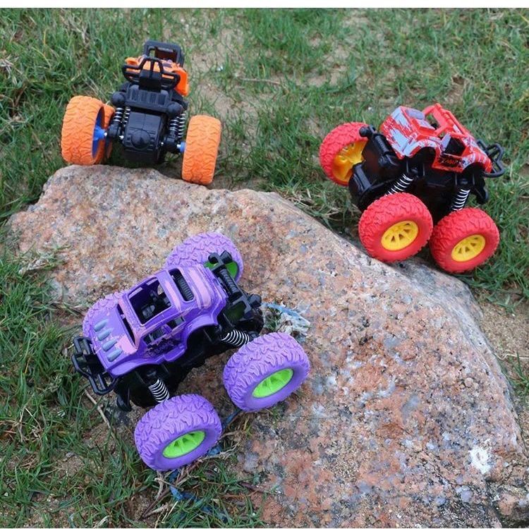 Mô hình xe hơi đồ chơi bốn bánh chống rơi cho bé trai