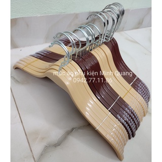 móc nhựa vai đệm,mắc treo quần áo nam nữ,kiểu dáng móc tre,phụ kiện cho shop thời trang,cá nhân,gia đình