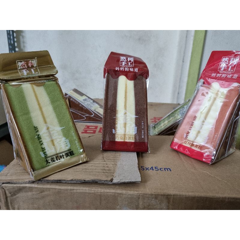 1 kg bánh bông lan gato tam giác 139k