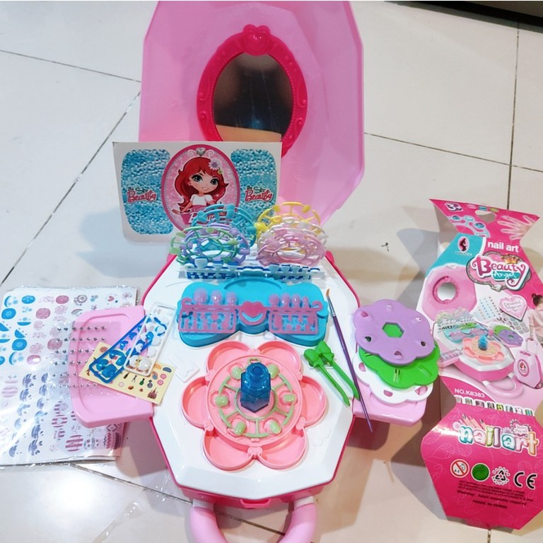 Vali kéo dụng cụ trang điểm có máy sấy như thật