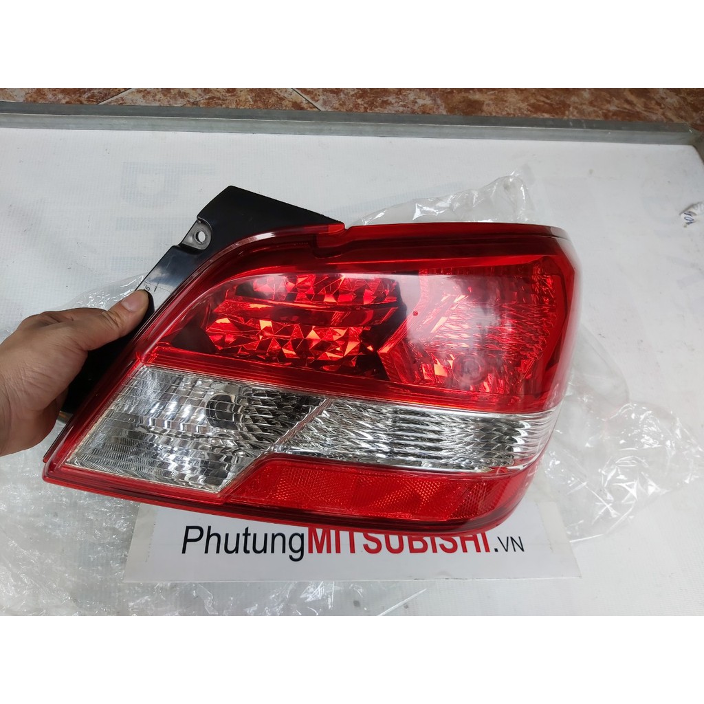 Đèn hậu xe Mitsubishi Attrage 2020 bản halogen