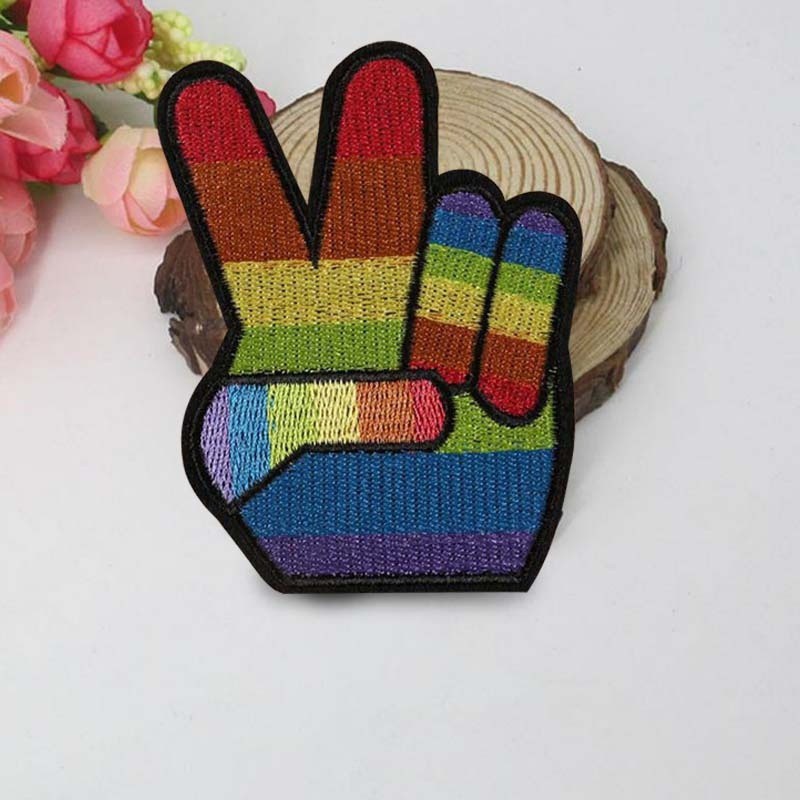Bộ 2 sticker ủi thêu hình bàn tay cầu vồng LGBT