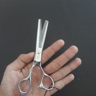 Kéo tỉa 2 răng
