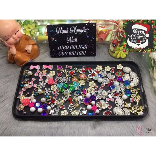 Set Đá Trang trí móng 100v =200k Đủ Đôi