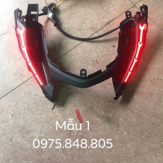 Led đuôi 2 màu xanh xi nhan vàng và đỏ xi nhan vàng