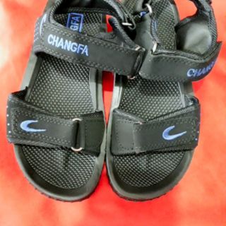 Giày sandal học sinh quai dán